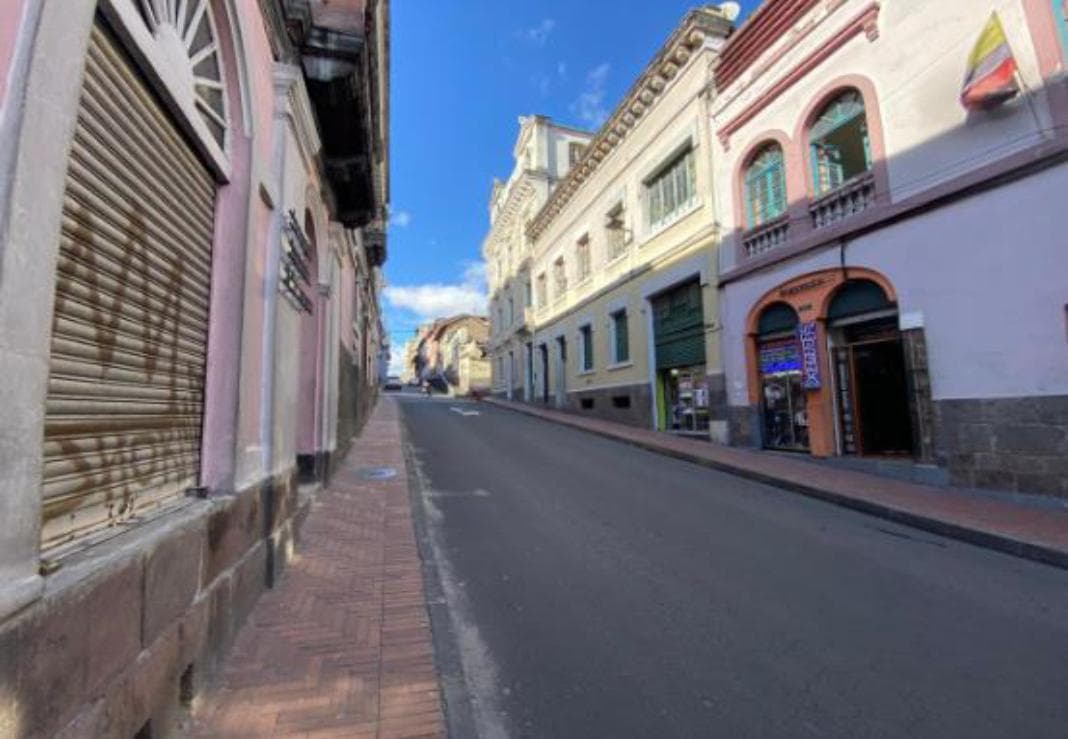 Edificio Comercial en Santa Bárbara - 1