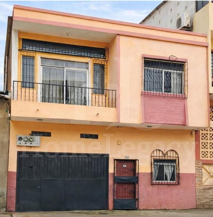 Venta de Casa Rentera o Comercial en el Centro de Guayaquil - 1