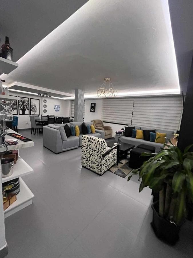 En Venta de oportunidad departamento Urbanización el Condado - 1