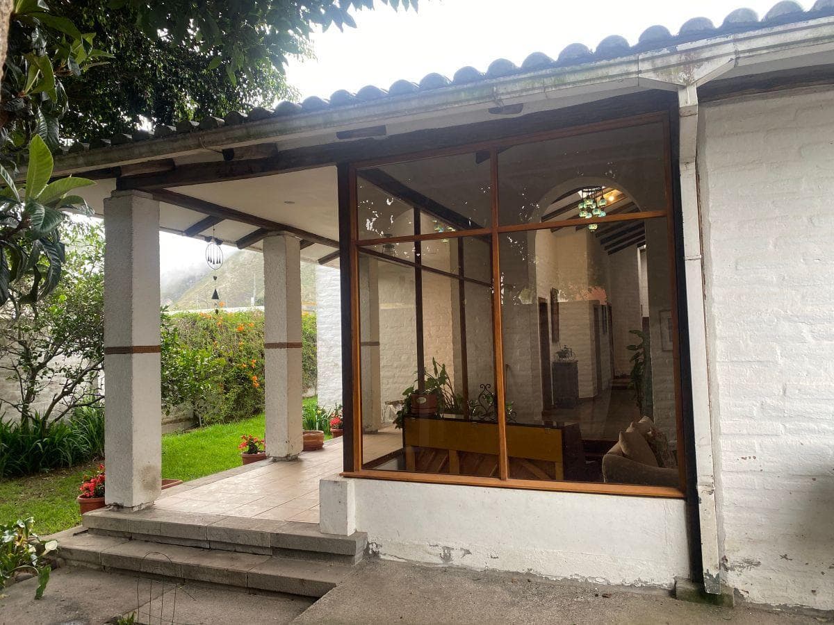 Venta casa de oportunidad linda, grande en una sola planta, Sector La Pampa - 1