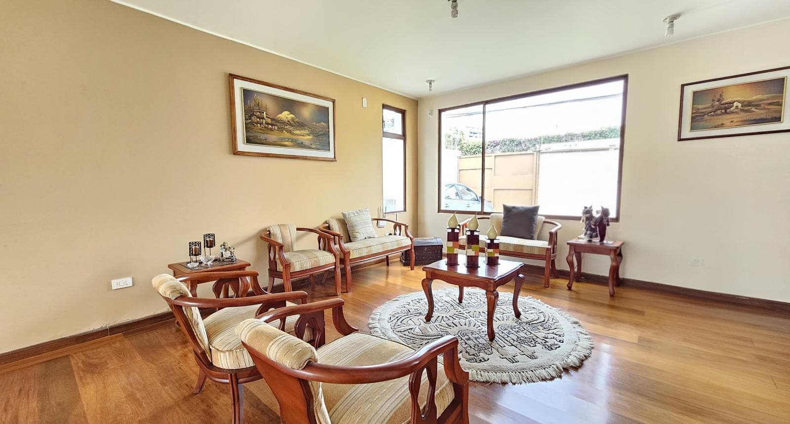 Venta Casa Independiente con Terreno en San Patricio ideal para inversionistas - 1