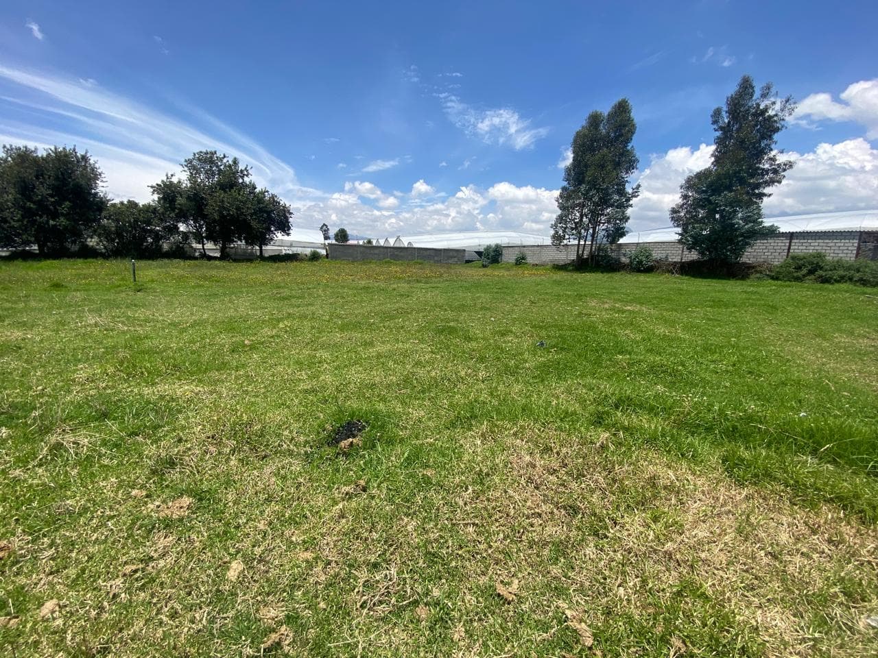 LASSO, EN VENTA TERRENO 5700 m2 frente Aglomerados Cotopaxi - 1