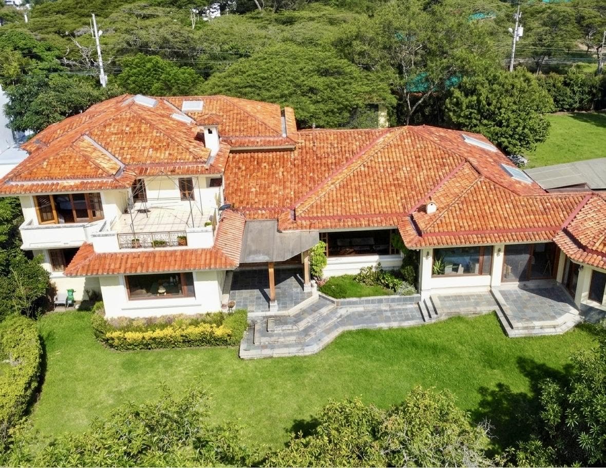 LA VIÑA 2.206M2 CASA EN VENTA 4 HABITACIONES CON SUITE INDEPENDIENTE - 1