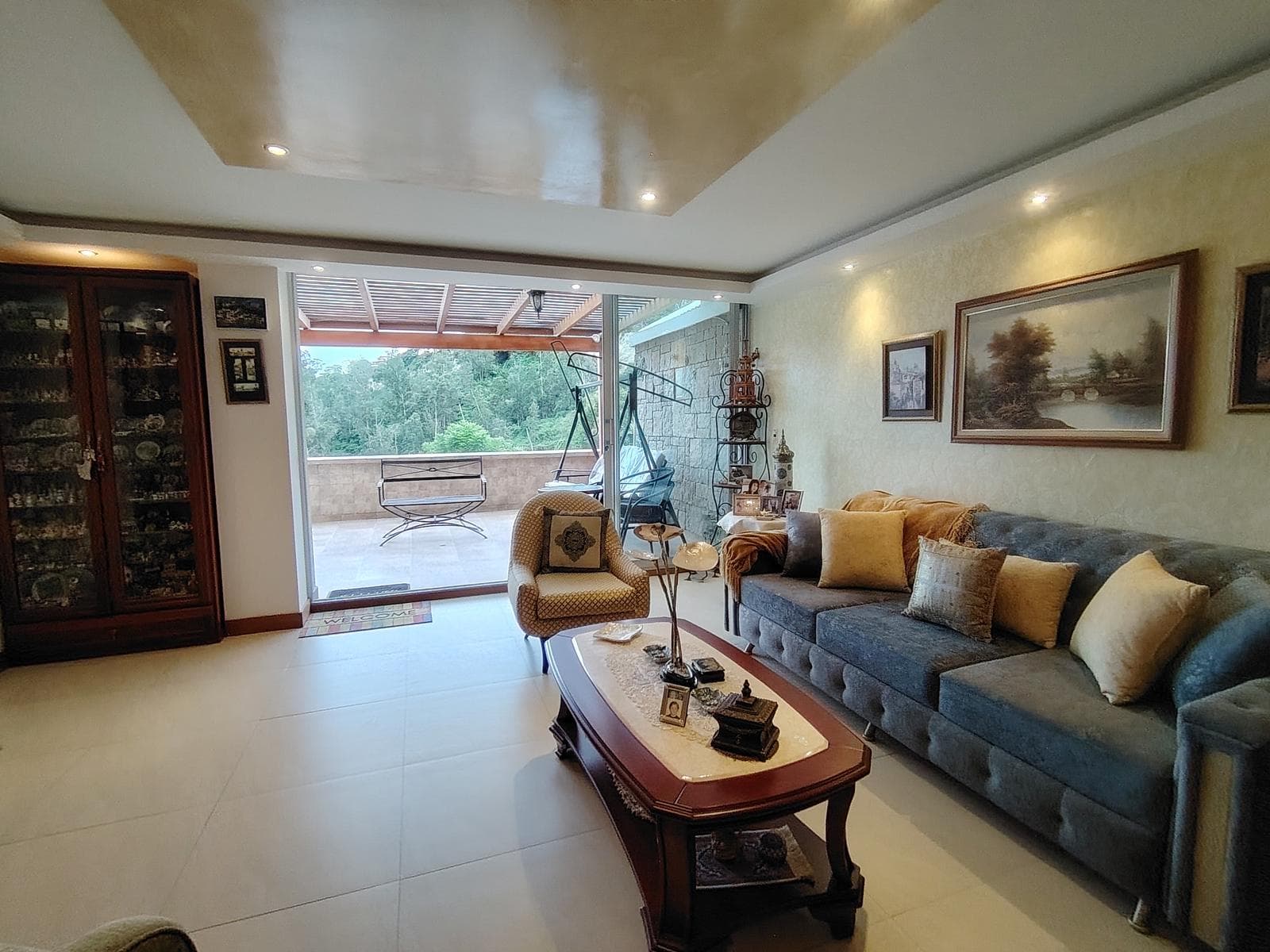 CT VENTA DEPARTAMENTO CON TERRAZA Y MUCHA NATURALESA EN URBANZACION CON SEGURIDAD SECTOR TANDA NAYON - 1