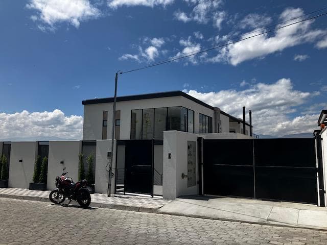 Cumbayá - Yanazarapata, venta departamento 2 dormitorios 85,82 m2 - Terraza 43.09 m2 - P3.A2 - 1