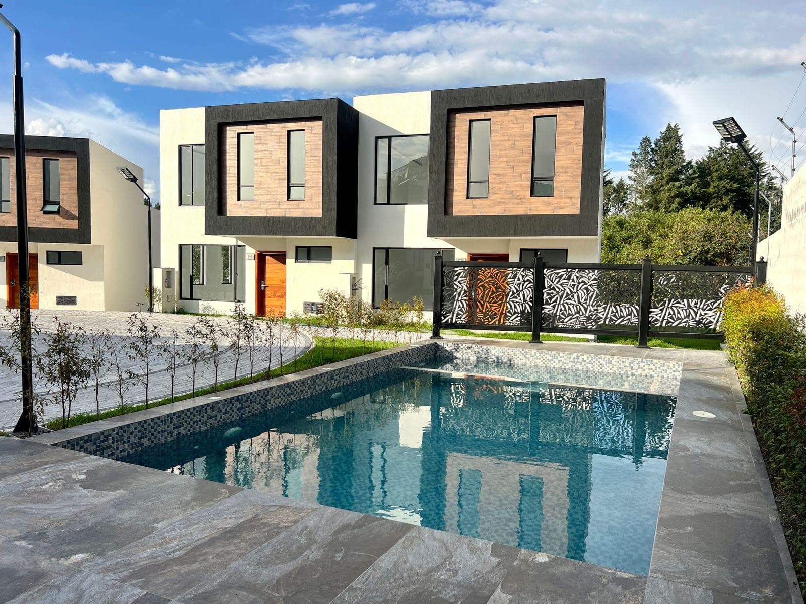 MV - TUMBACO, SECTOR EL ARENAL, EN VENTA CASA 3D 147,94M2 2 PISOS, CONJUNTO CON AMENITIES - 1