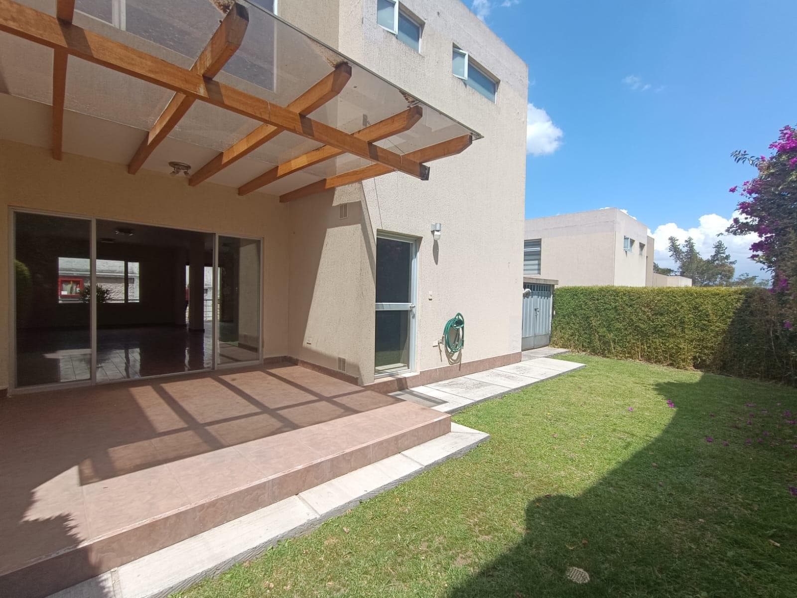 Casa en Renta – 230 m² | San Juan de Cumbayá - 1