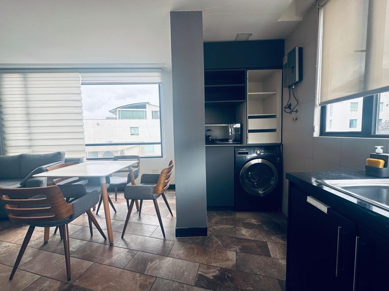 En renta Suite 1 habitacion, granda centeno dentro de urbanizacion privada - 1
