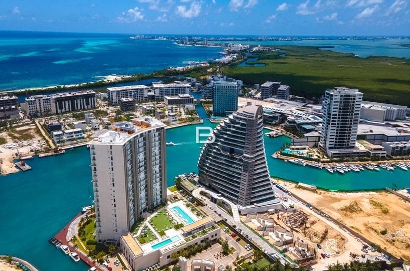 Departamento En Venta Shark Tower Cancun Amueblado - 1