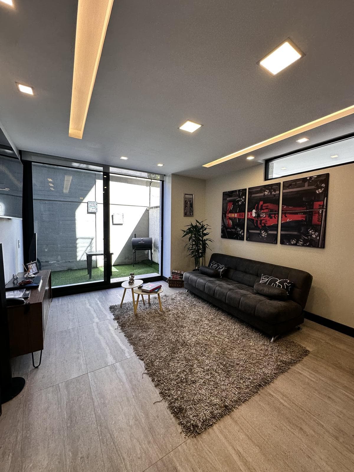 CWU. VENTA Suite con patio- González Suárez - 1