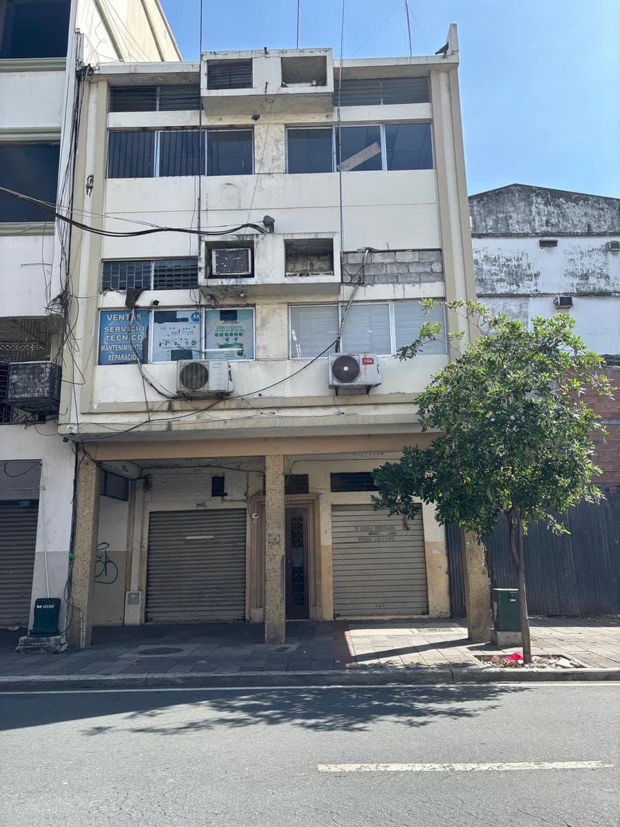 VENTA EDIFICIO COMERCIAL CENTRO DE GUAYAQUIL CERCA DEL HOTEL ORO VERDE (YMC) - 1