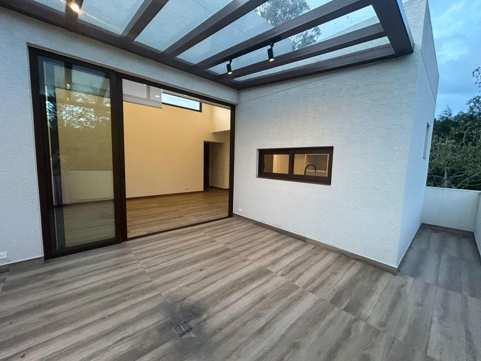 Hermoso departamento en Tumbaco - 1
