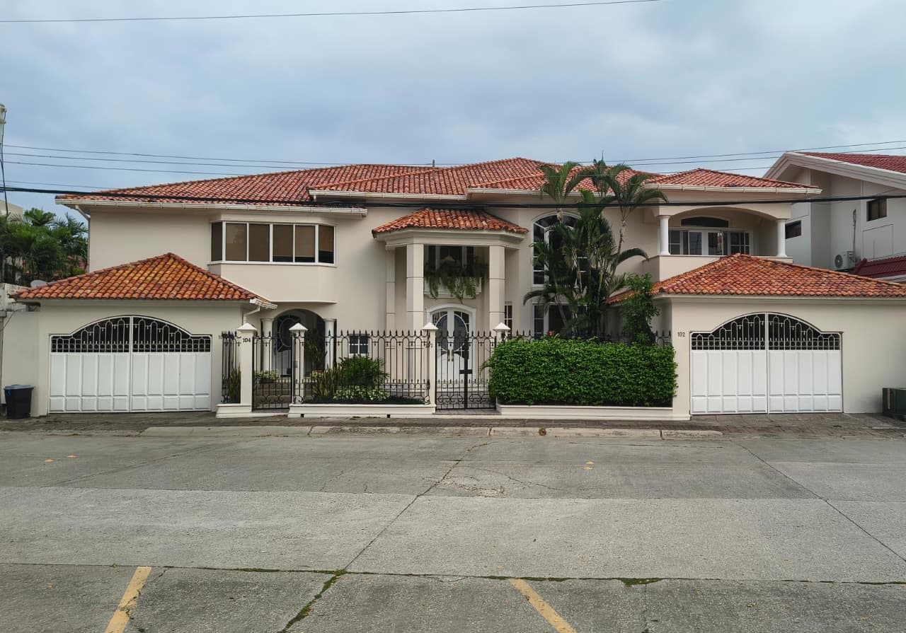 Casa en Samborondón - 1