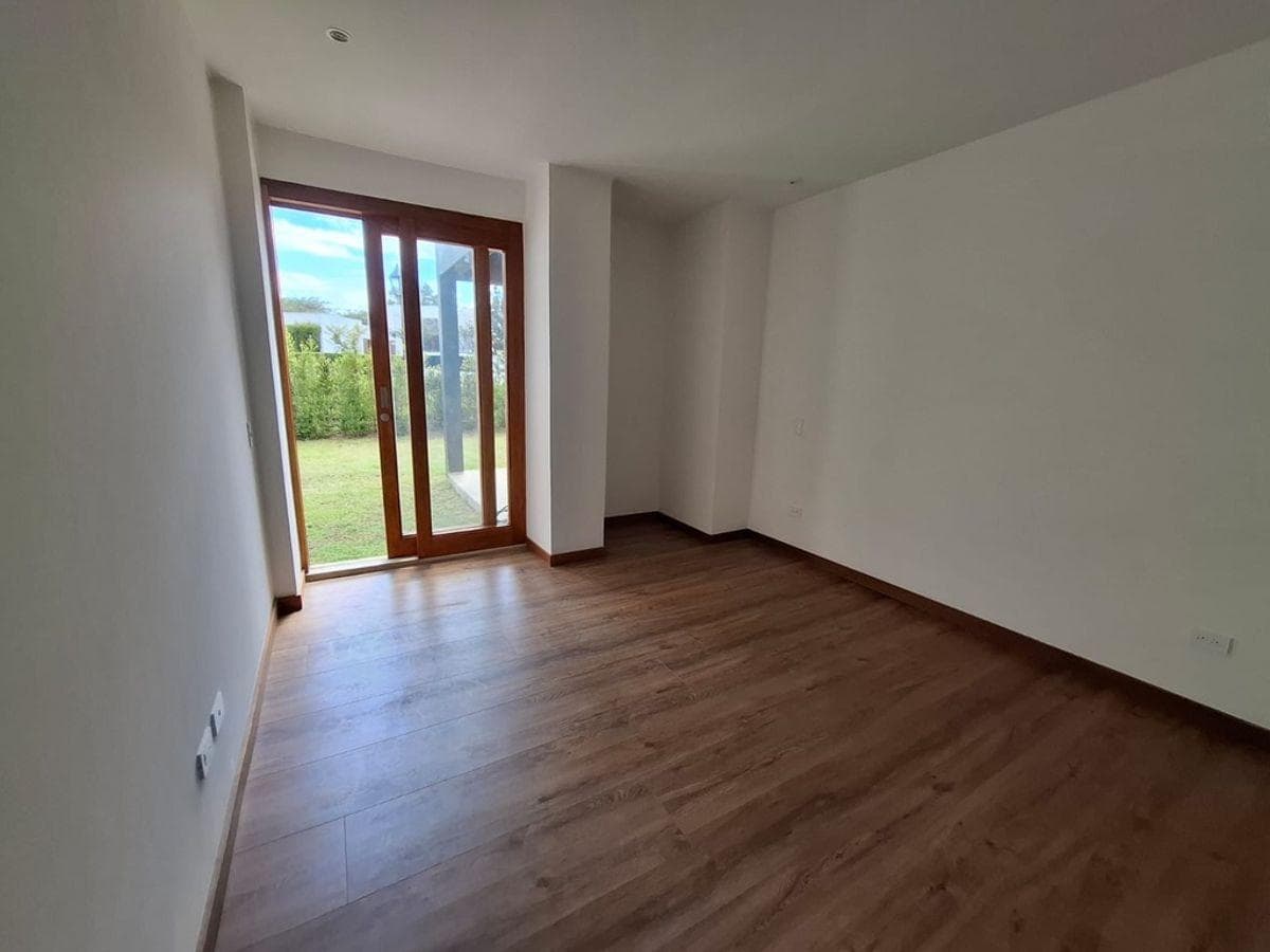 Departamento de 147 m² con 2 habitaciones en venta en Cumbayá - 1