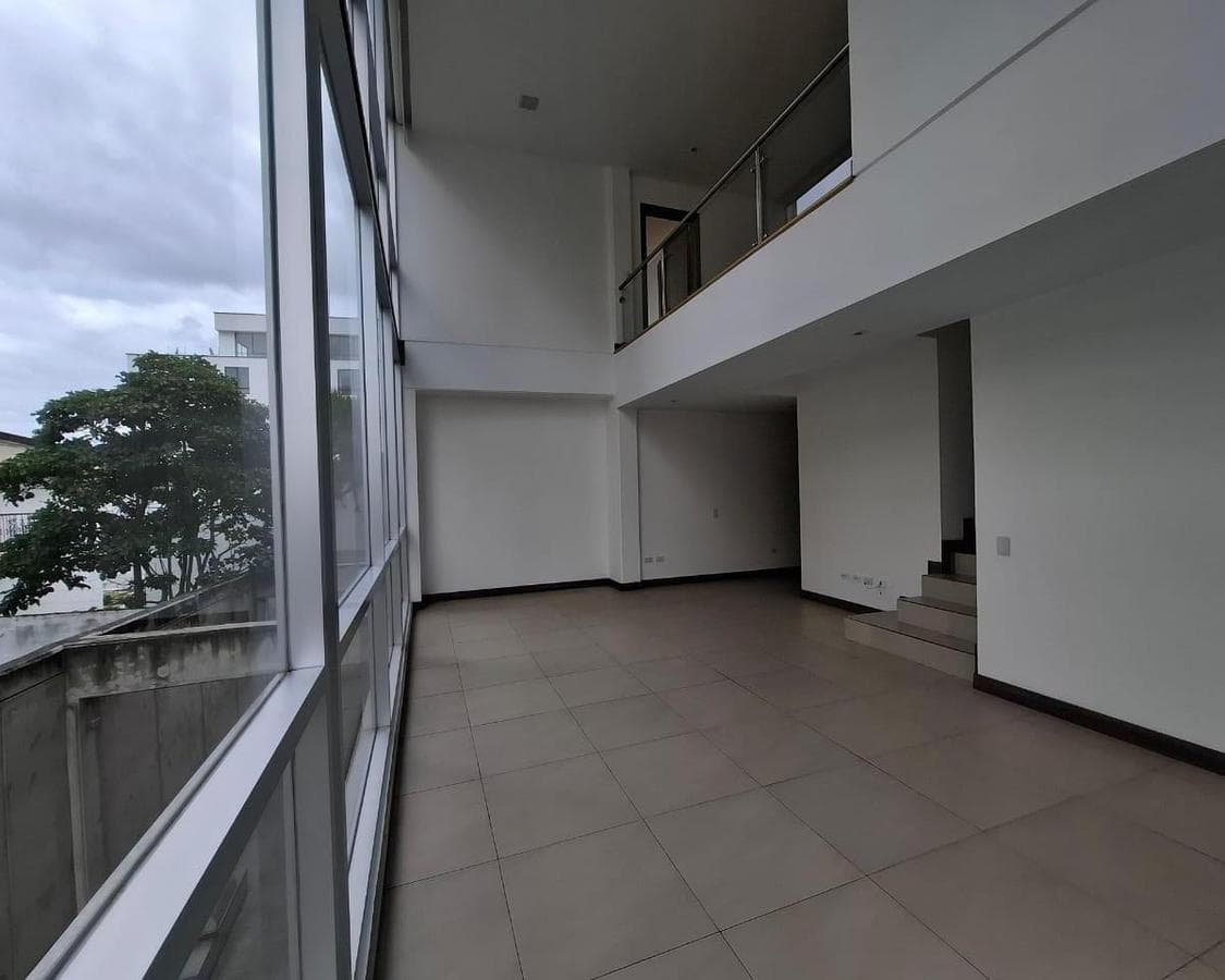 LINDO DEPARTAMENTO DUPLEX DE VENTA, TRES HABITACIONES BELLAVISTA - 1