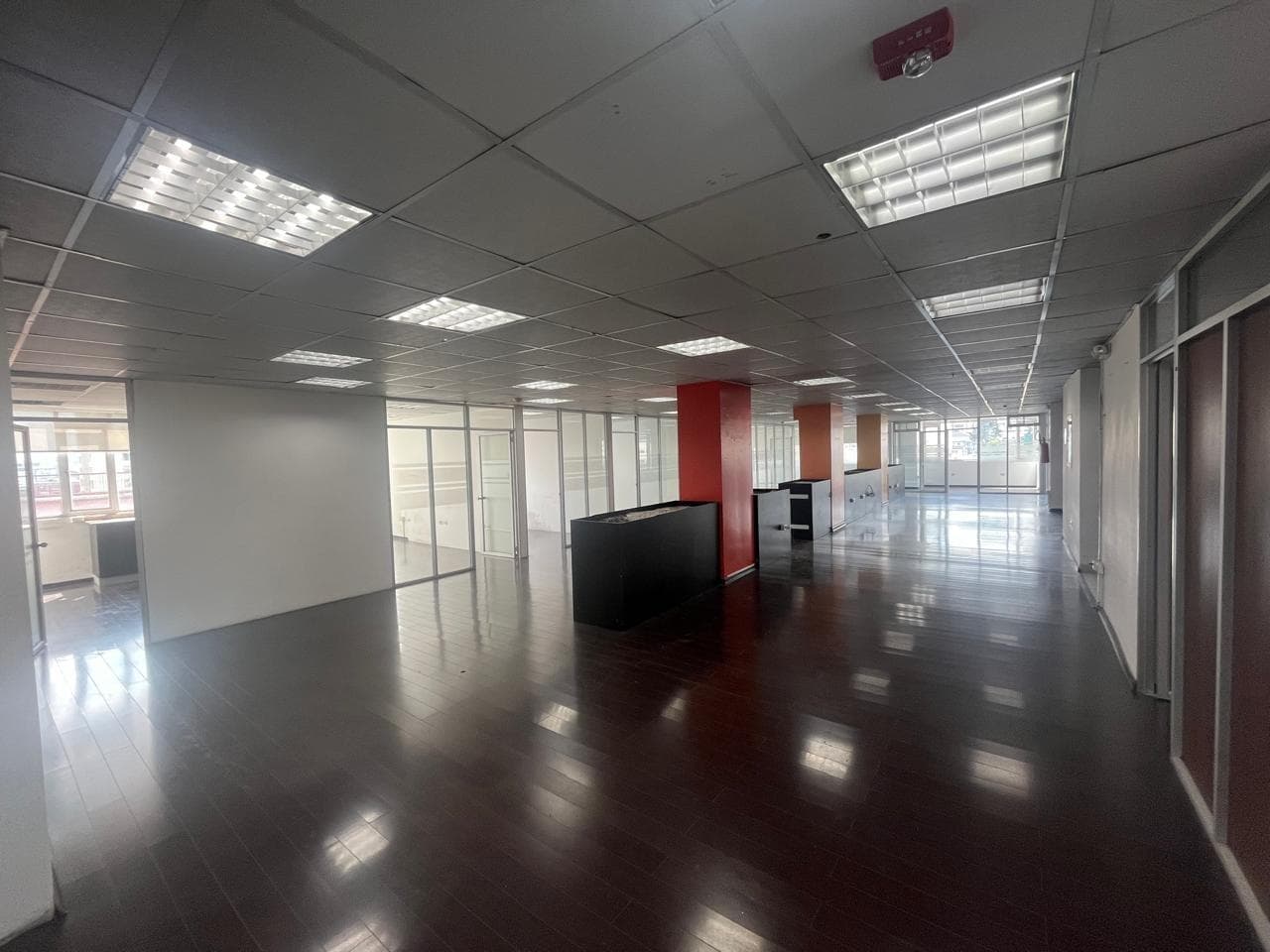 Edificio Comercial en Quito - 1