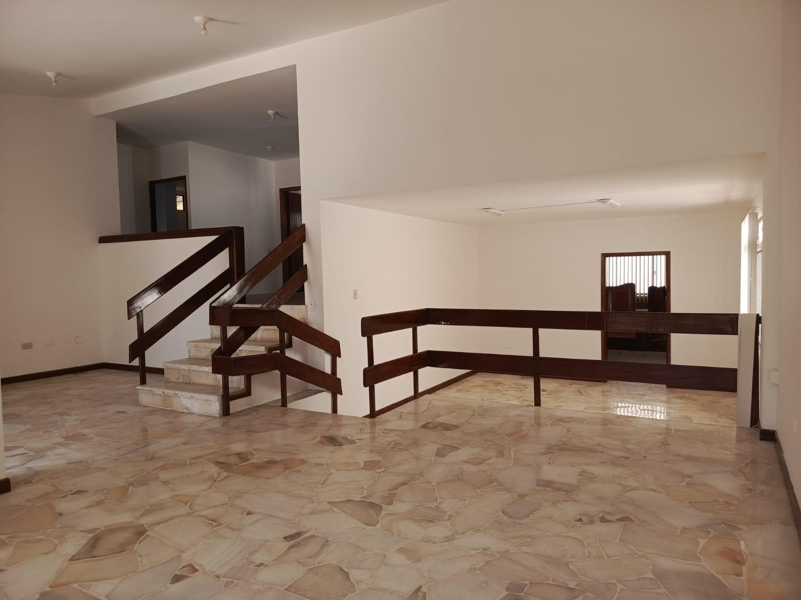 EN VENTA HERMOSA CASA EN MANTA SECTOR UMIÑA - 1