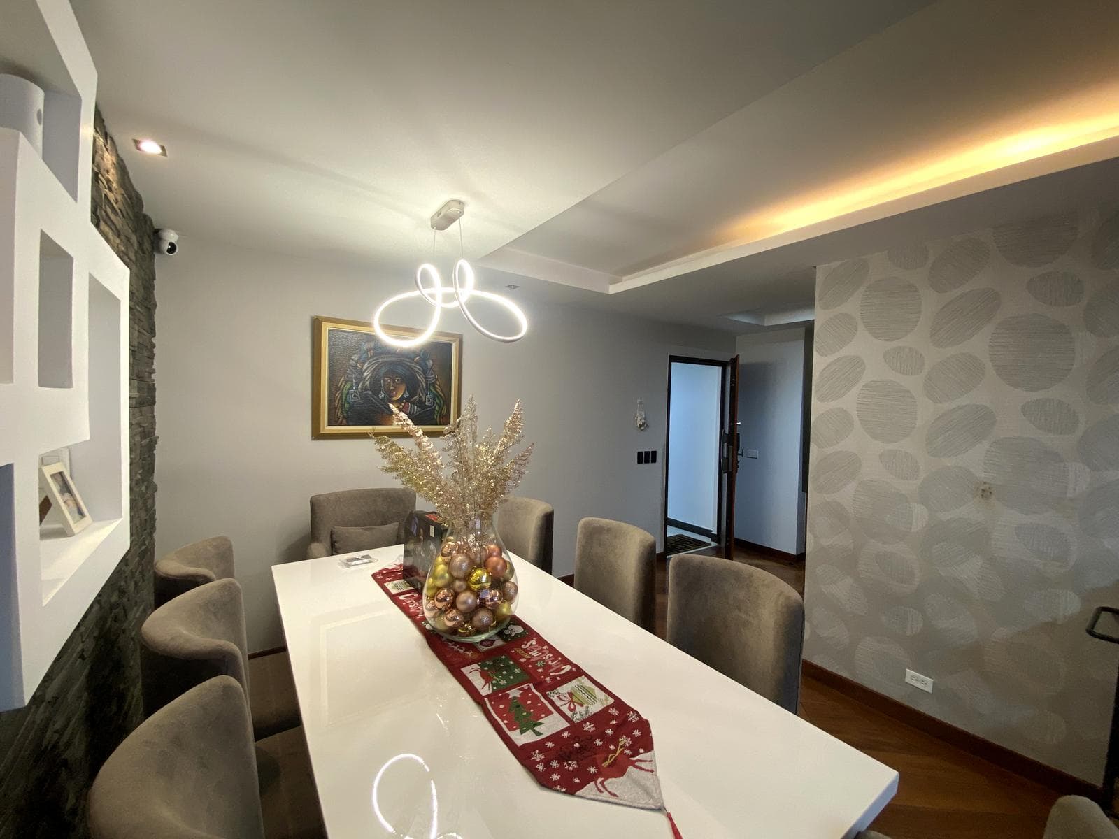 DEPARTAMENTO EN VENTA (EL BOSQUE - CENTRO NORTE DE QUITO) - 1
