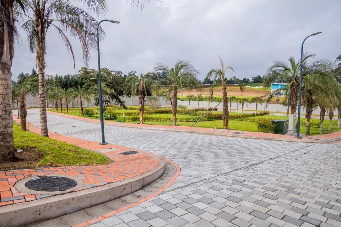 TERRENO DE VENTA ALTA PLUSVALIA - 1