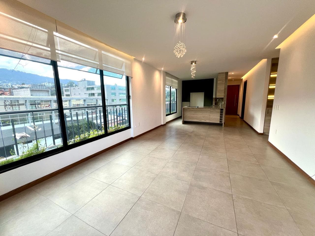 MV-SECTOR LA PRIMAVERA CUMBAYÁ, EN VENTA Y RENTA DPTO 3D 186.68M2 CON BALCÓN Y VISTA - 1