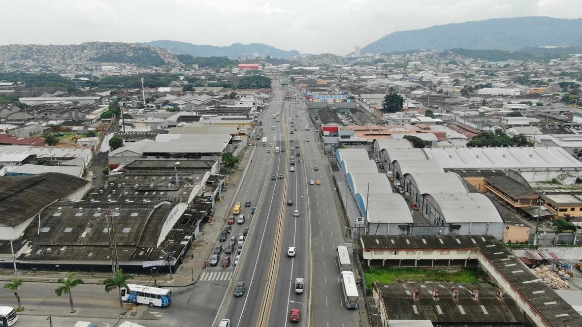 ALQUILER DE BODEGA COMERCIAL MAS 80 MTS DE FRENTE A VIA DAULE - 1
