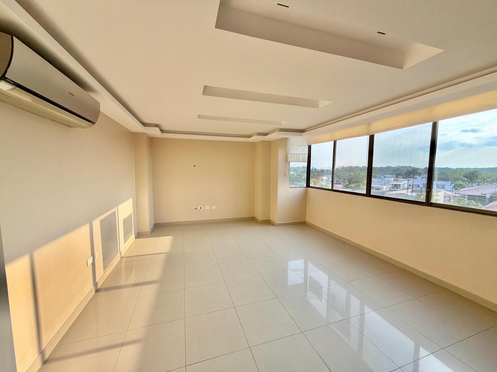 Departamento en Venta o Alquiler 3 Dorm. en Edificio Moderno, Urb. Puerto Azul Vía a La Costa - 1