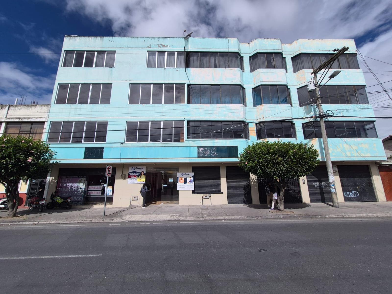 Edificio Comercial en Venta - 1