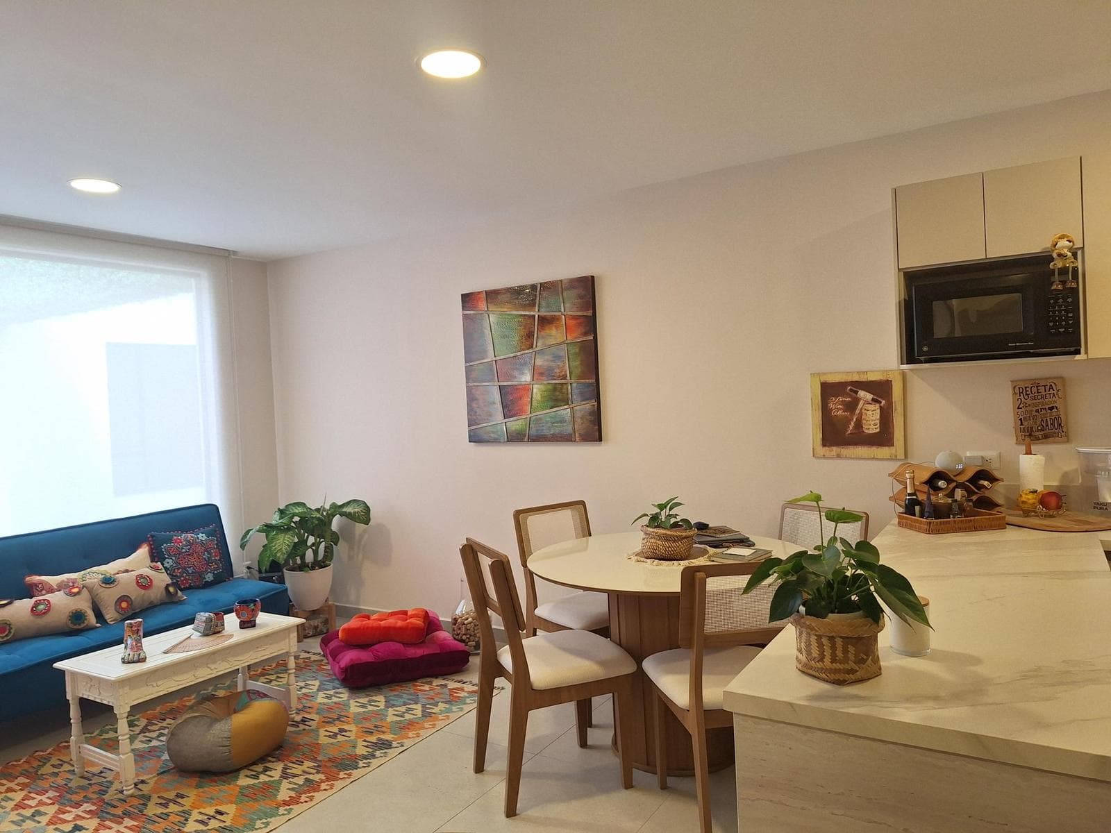 SUITE DE VENTA EN EDIFICIO MODERNO - 1