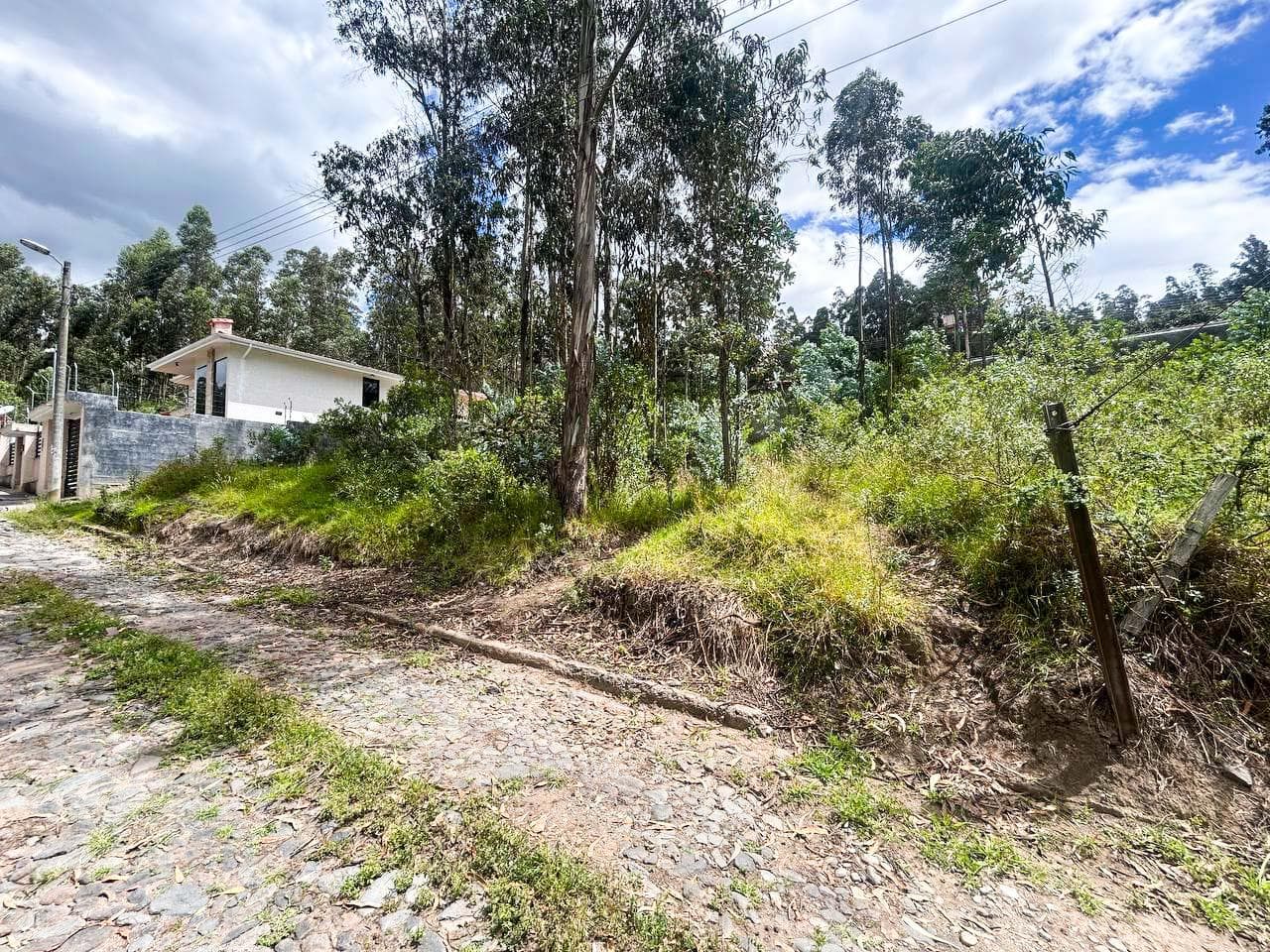 Venta de terreno sector Conocoto - cerca Colegio La Salle - 1