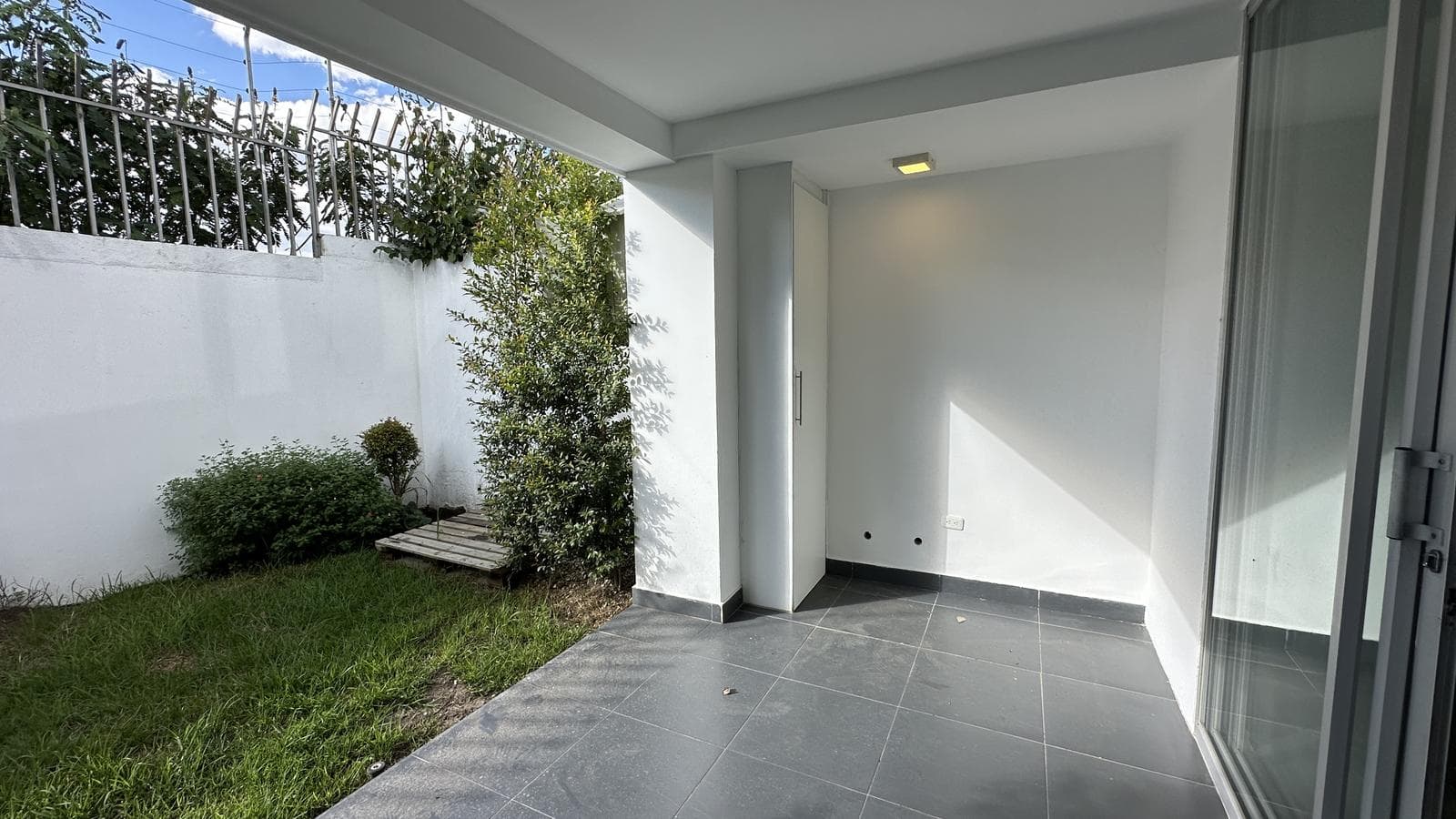 Casa de renta Tumbaco 3 hb - 1