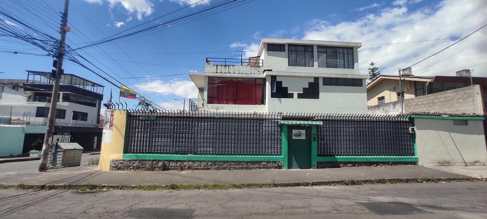 ¡Oportunidad! Casa Comercial 560m² Terreno, 16 Hab, 7 parqueos. Sector Andalucía - 1