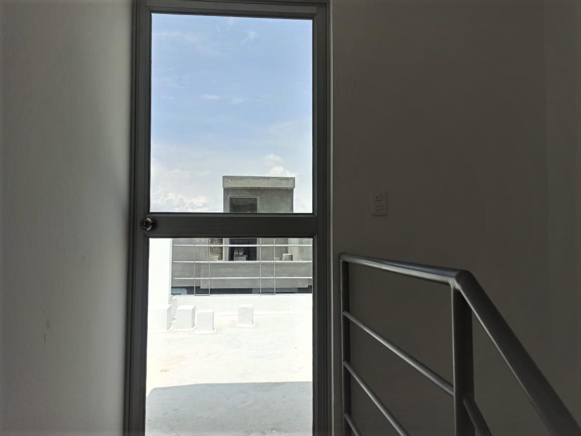 Venta Casa semi nueva en San José de Morán 2 dormitorios y terraza - 1