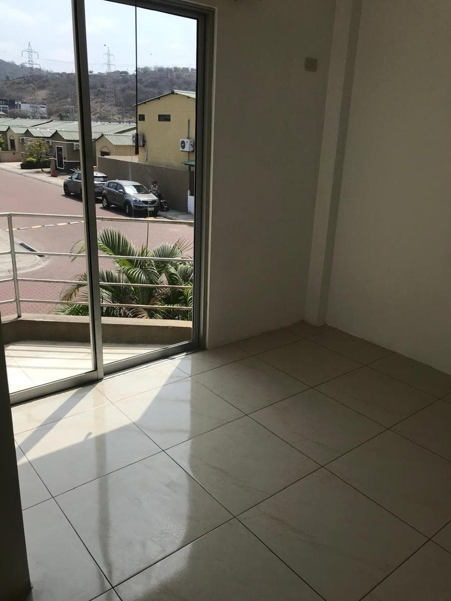 Casa en La Aurora - 1
