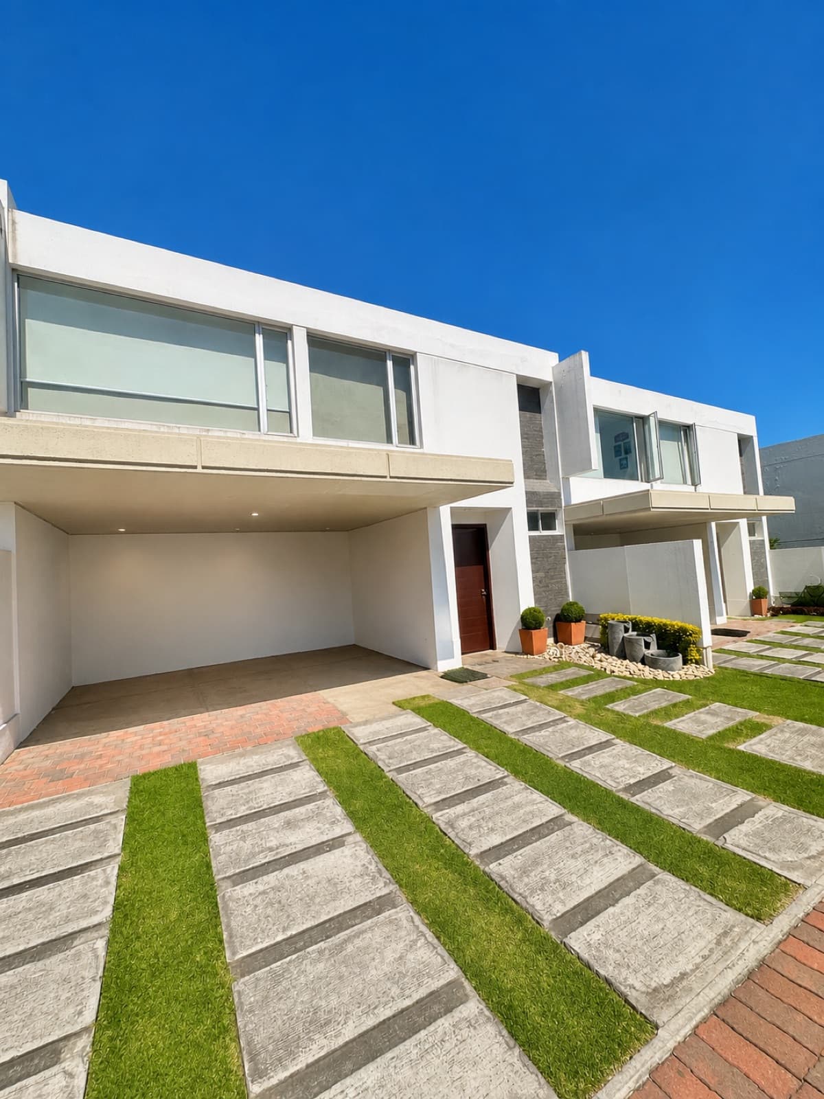 Venta excelente casa, sector Intervalles - 1