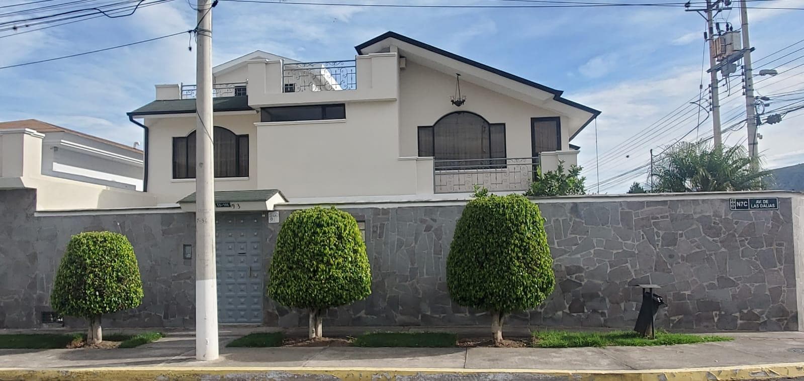 CASA EN VENTA EN JARDINES DE LA PAMPA - 1
