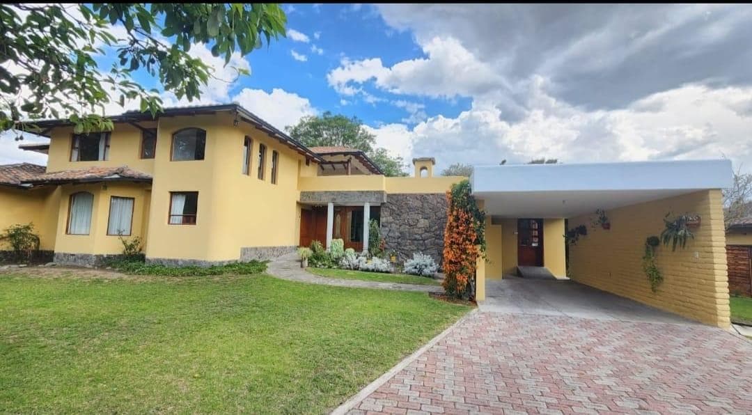 DeDepartamento de venta en Casa de 2 apartamentos, sector Collaqui, Tumbacoartamento - 1