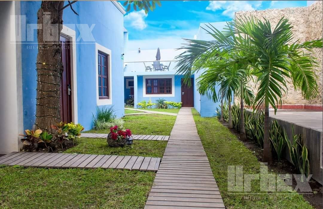 Se vende Hotel funcionando, en el centro histórico de la cd. de Campeche. Frente al icónico parque de San Román. - 1