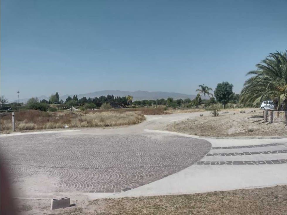 Excelente terreno en privada Alquerias de pozos - 1