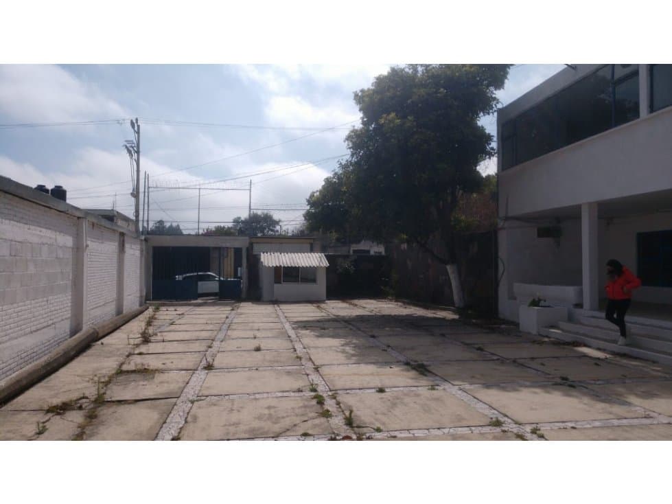 RENTA DE CASA CON OFICINAS - 1