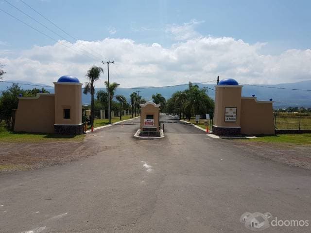 Terreno en Fraccionamiento Privado Cajititlán, Tres Reyes - 1
