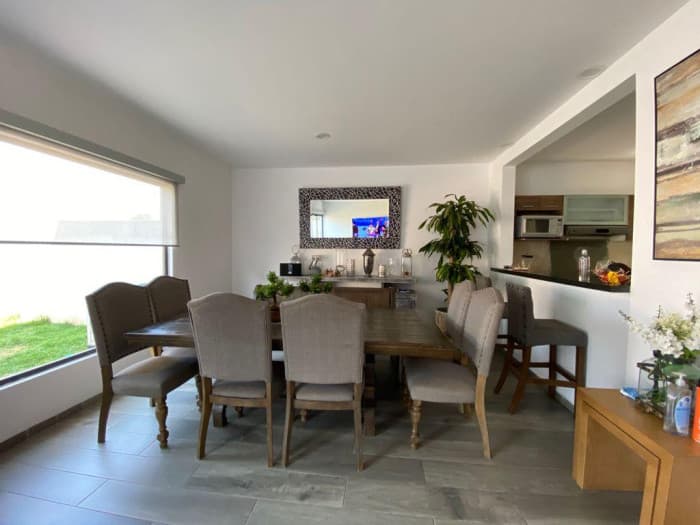 INCREIBLE CASA EN VENTA EN VISTA BOSQUE - 1