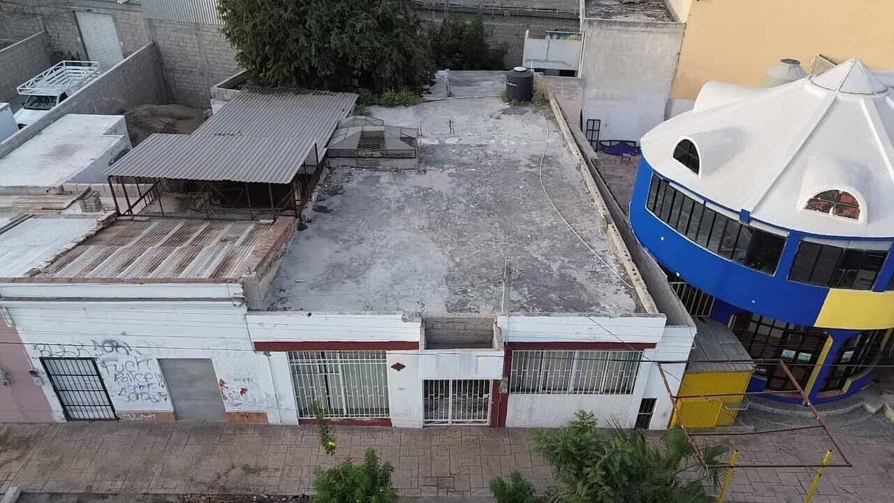 CASA PARA REMODELAR EN VENTA, LA PAZ, COL. CENTRO - 1