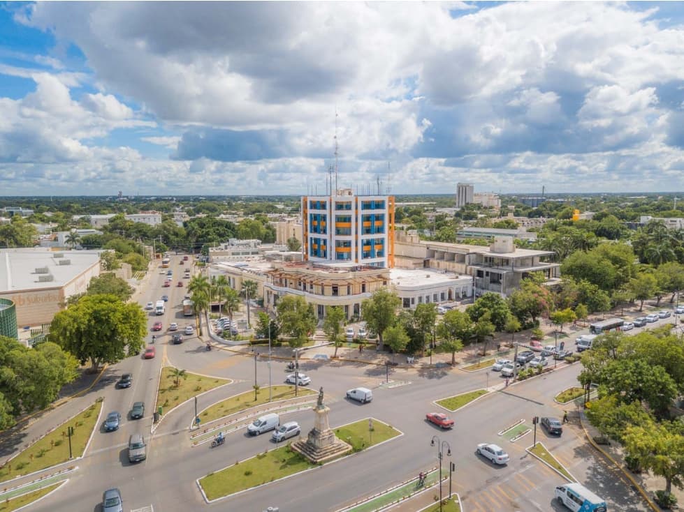 Paseo De Montejo Oficinas Primer Nivel Sobre Avenida En Renta - 1