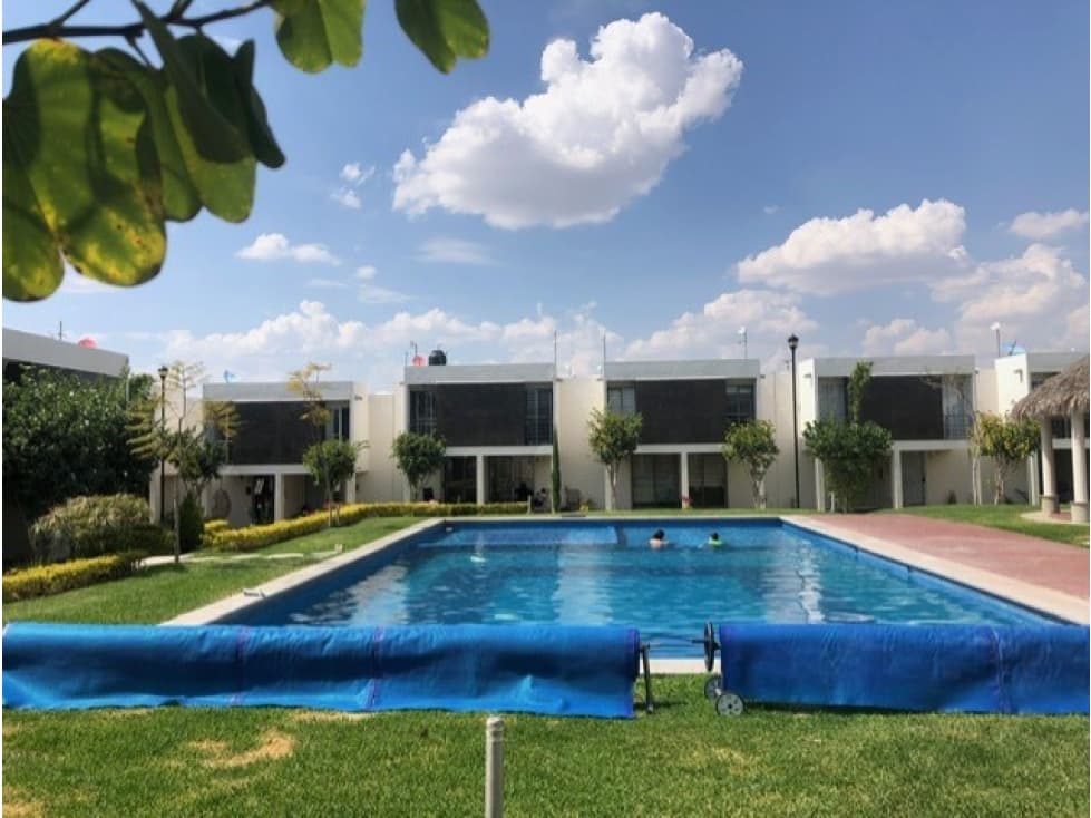 CASA EN VENTA CON SEGURIDAD ALBERCA Y AMENIDADES AYALA MORELOS - 1