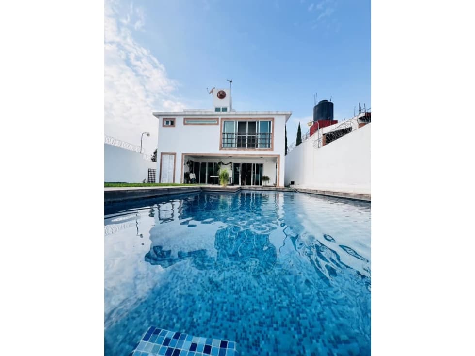 CASA TOTALMENTE PRIVADA - 1
