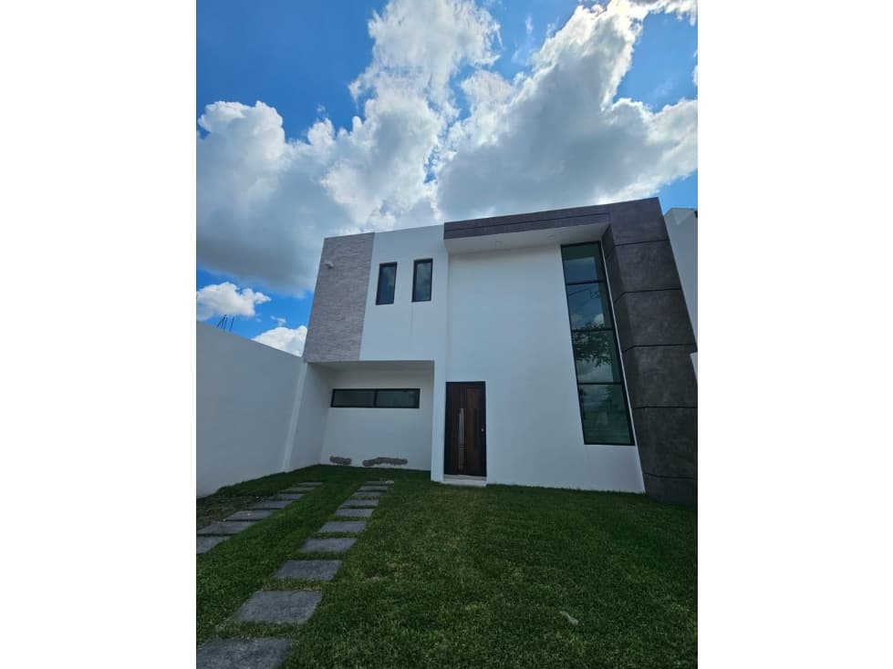 CASA CON ALBERCA PROPIA - 1