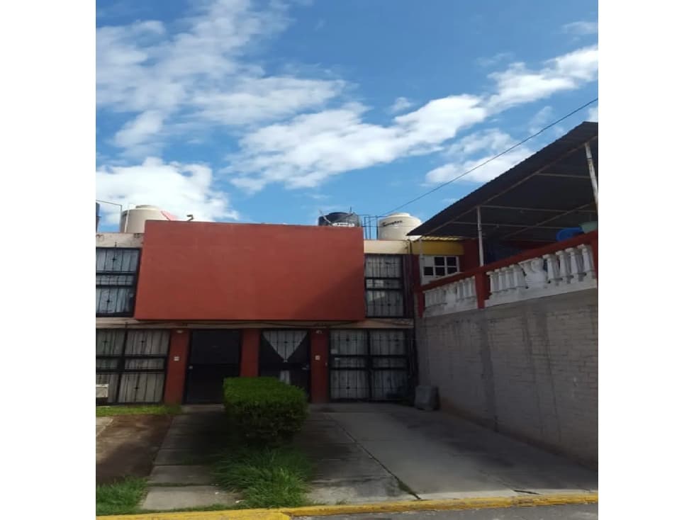 Casa en Remate en Los Héroes, FG-1607 - 1