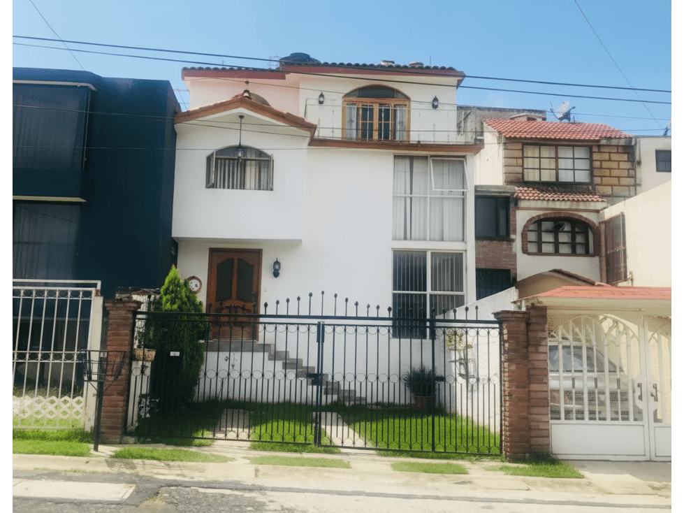 Casa en Remate en Las Alamedas, FG-626 - 1