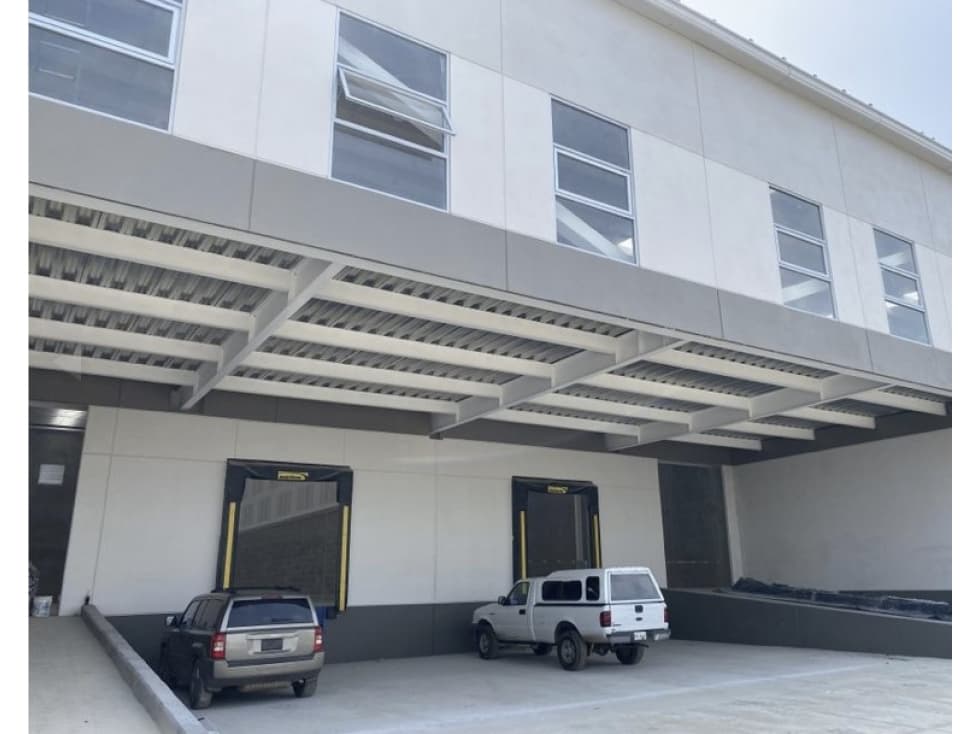 RENTA NAVE EN TULTEPEC EDO MEX - 1