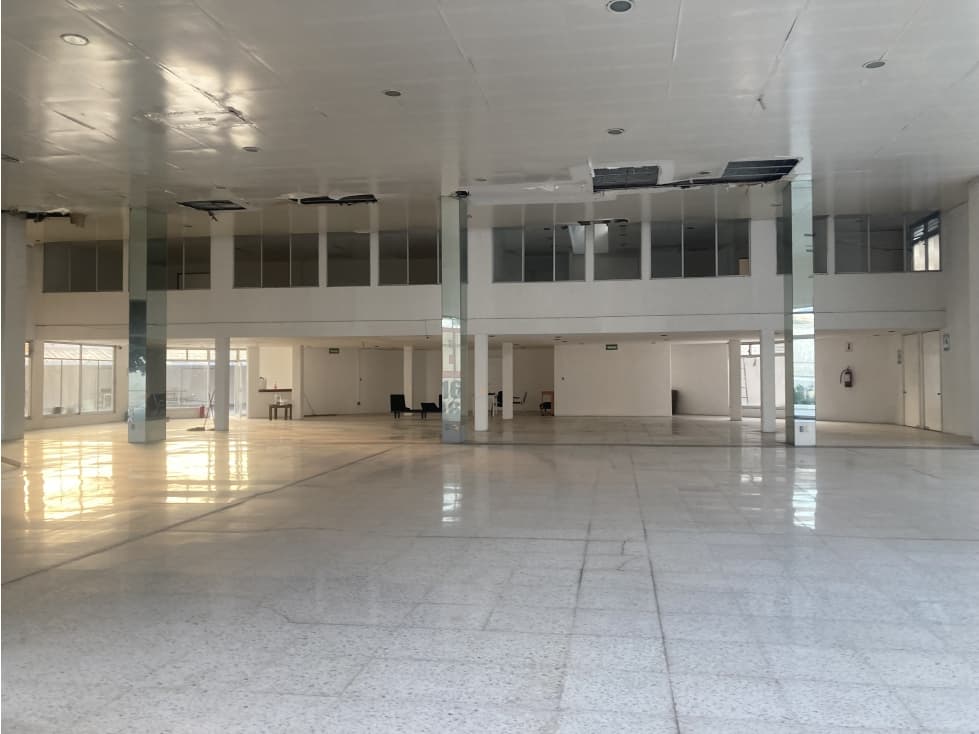TERRENO COMERCIAL EN RENTA - 1